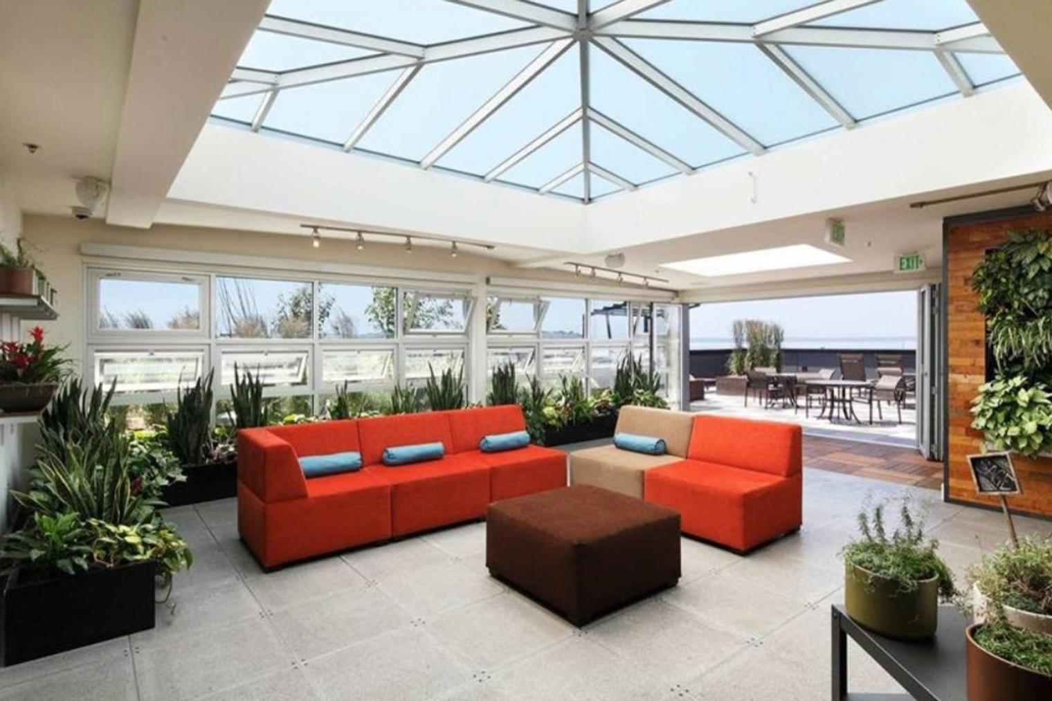 Blueground Lqa Gym Wd Courtyard Games Sea-763 Apartment